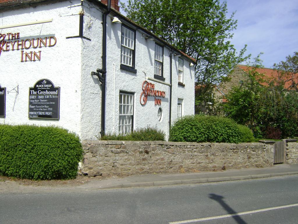 The Greyhound Inn Bedale Eksteriør bilde
